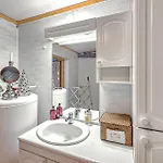 Сasa de vacaciones In With House Sea View
