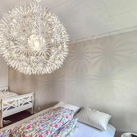 Сasa de vacaciones In With House Sea View *