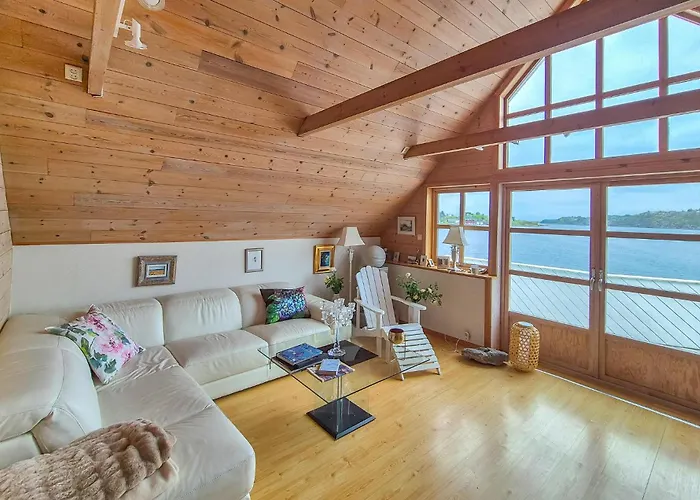 Feriehus In With House Sea View *